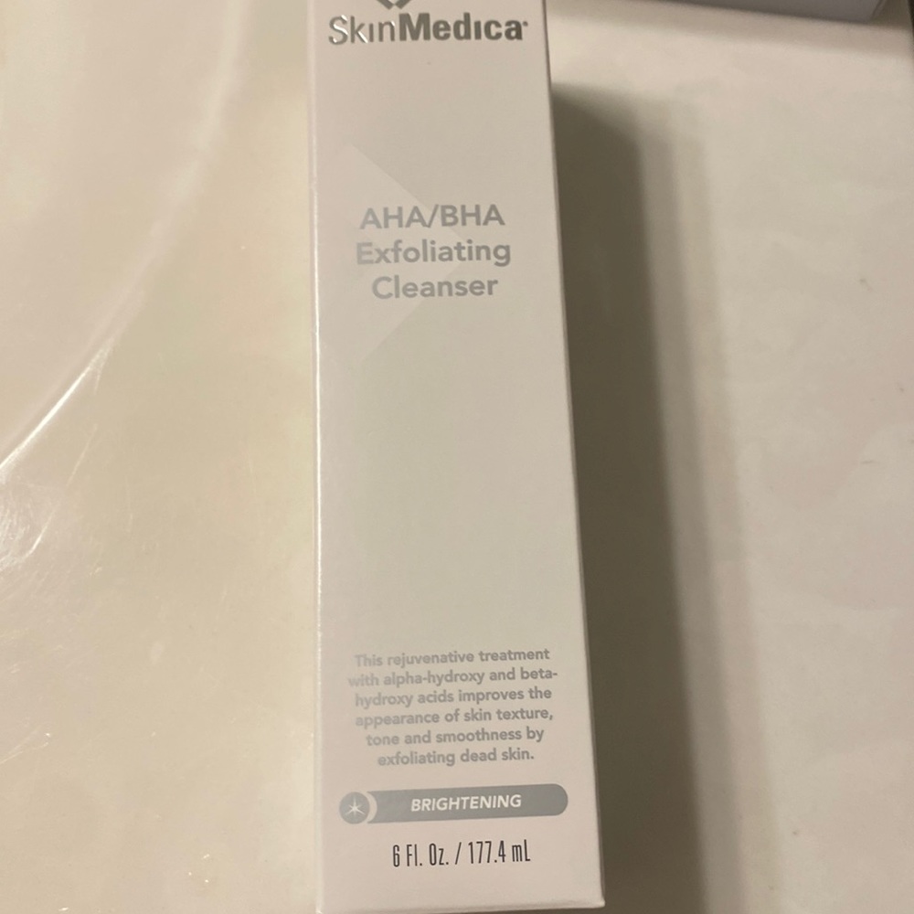 Skin Medica AHA/BHA Exfoliating Cleanser 6.0Oz. Brand new in box sealed.